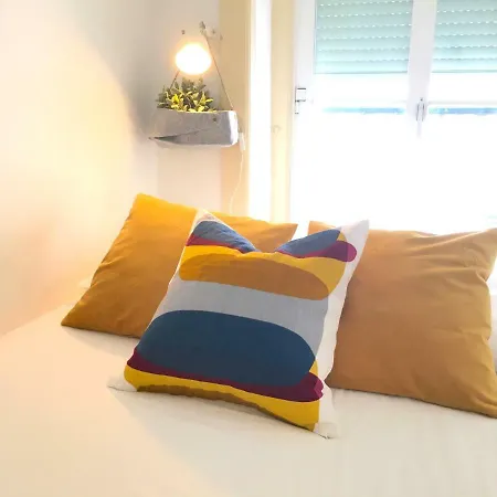 Apartman Window To Iii *